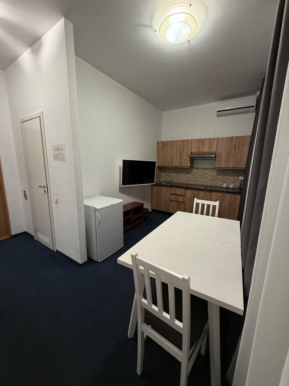Biplan Hotel Daugavpils Ngoại thất bức ảnh